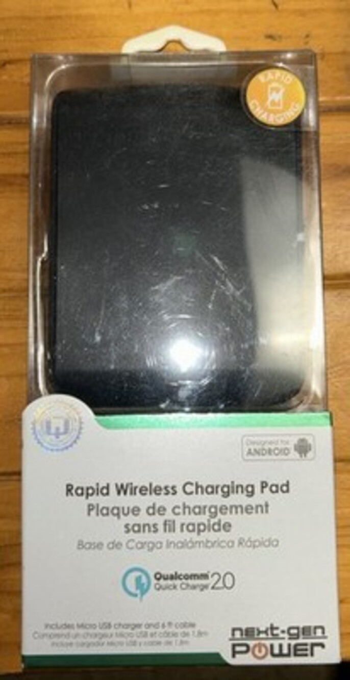 Qmadix Wireless Charging Pad with Qualcomm 2.0 Quick Charge - Black